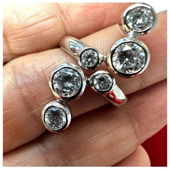 Silver tone rhinestone ring - Picture 3 of 10